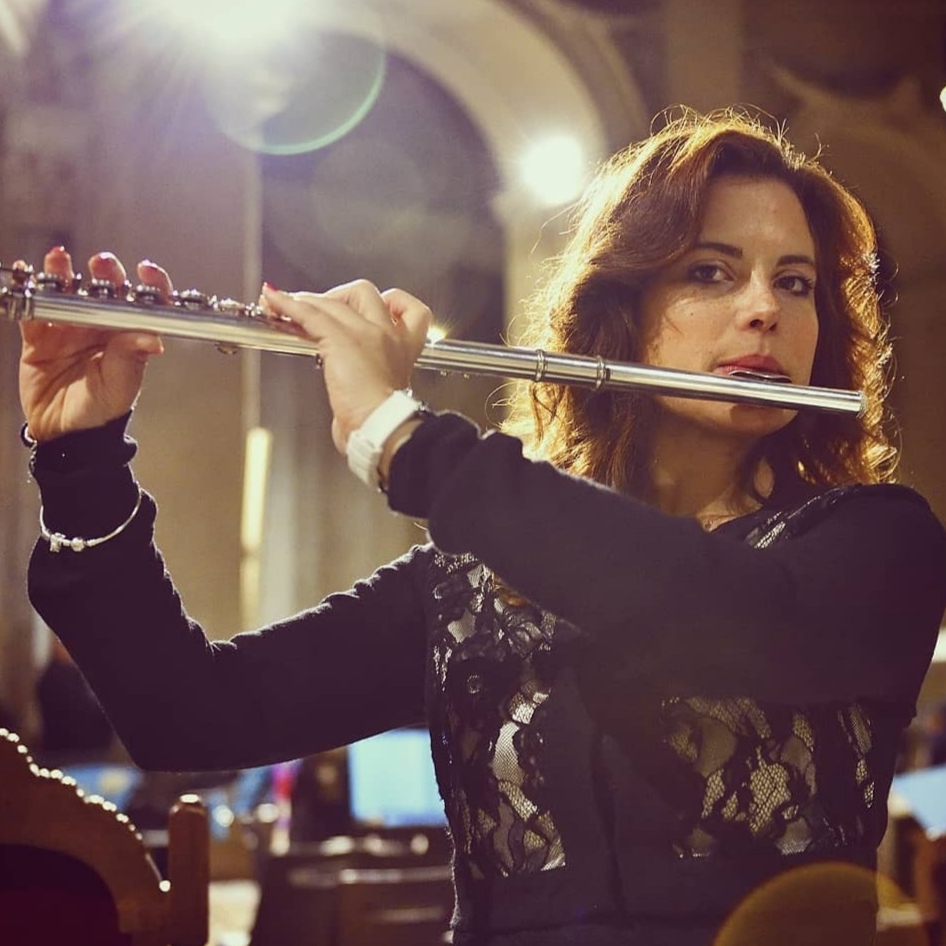 Isabel Mutalipassi al flauto traverso