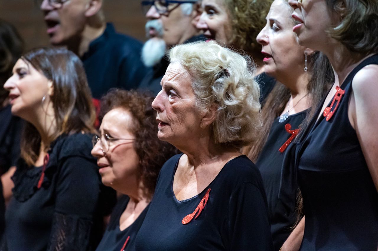 Cantare ascoltare musica e salute degli anziani