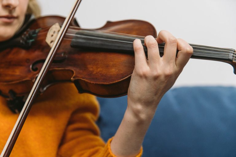 Imparare a suonare il violino da adulti: un viaggio lento e paziente ...