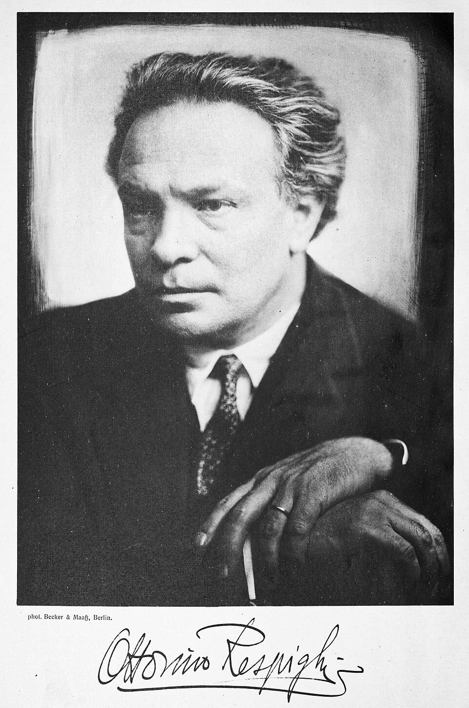 Ottorino Respighi, 1927 Scansionato dal frontespizio della partitura vocale de La campana sommersa (1927), pubblicata da Bote & Bock in Berlin